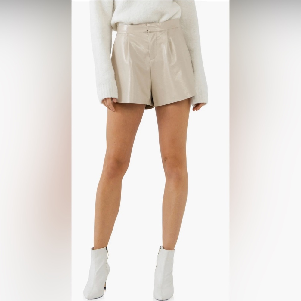 Grey Lab Los Angeles Shiny PU Faux Leather Shorts M Taupe High Rise Lined